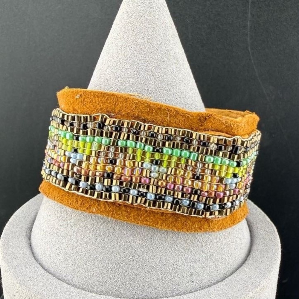Vintage Estate Beaded Bracelet Gold Leather Handcrafted Artisan Signed 7.5"